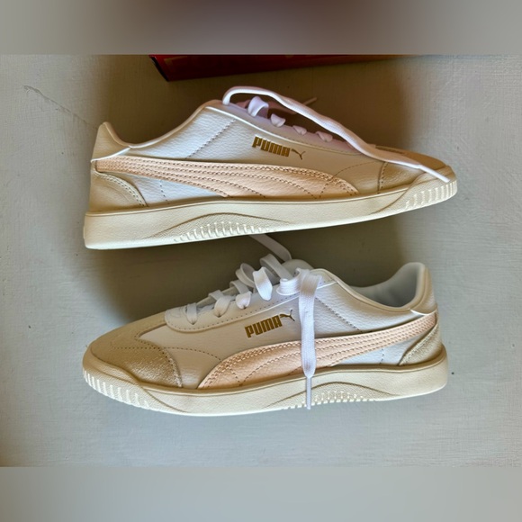 NWT Puma Club 5V5 Sneaker White-Rosebay-Puma Gold - Picture 3 of 11